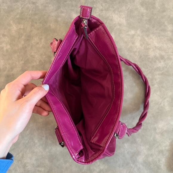 fuschia faux croc leather shoulder tote bag - Picture 12 of 14